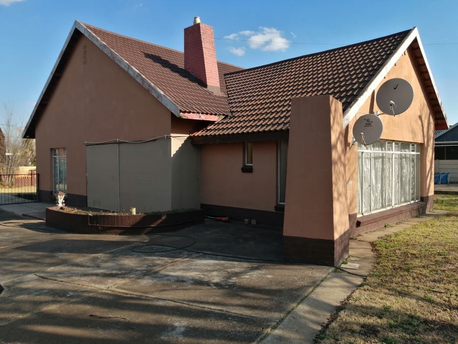 3 Bedroom Property for Sale in Stilfontein Ext 3 North West